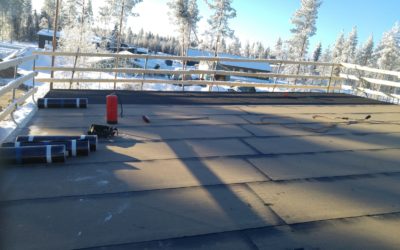 Huopakattojen asennukset eivät hiljenny täysin talvellakaan